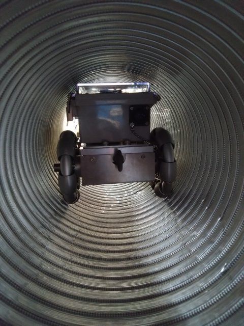 孔内探査車